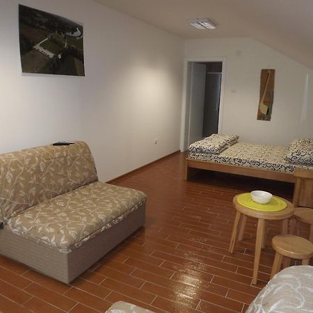 Guest House Zasavica Bagian luar foto